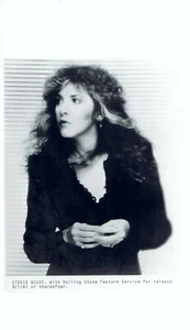 1981 Vintage Photo Singer Stevie Nicks of the Rock Band Fleetwood Mac poses - Picture 1 of 2