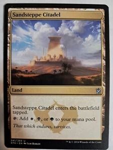 Cittadella della Steppa di Sabbia (241/269) Khan di Tarkir KTK LP MTG Magic - Foto 1 di 1