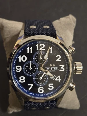 TW Steel VS33 45mm 316L Steel 10ATM Black Dial Men's Watch - Image 1 of 4