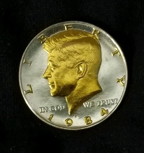 Mezzo dollaro Kennedy cammeo giocato oro 24k e argento .999 1984-P - Foto 1 di 3