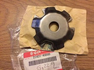Geniune Suzuki AY50 Katana 1997-2001 Moveable Plate, Drive NEW 21431-40D00 - Picture 1 of 1