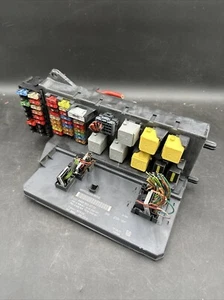 2010-2018 Mercedes Sprinter W906 Dash SAM Module Fuse Box Relay A9069006701 - Picture 1 of 10