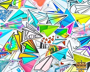 50 Stck. ""Papier Flugzeug"" Aufkleber Pack Papierhandwerk Pilot Luftfahrt Geschenk Dekor Aufkleber - Bild 1 von 8