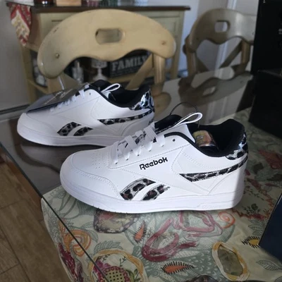 Zapatos Reebok Heelys Cl Court Low Big Kid Tacón con Ruedas Oro Rosa Blanco Talla 5 Nuevos en Caja Foto 1 de 4