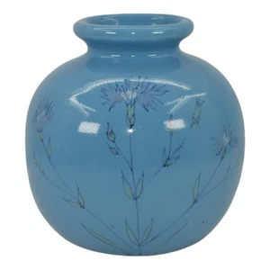 Wellfleet Cape Cod Vintage Art Pottery Bulbous Blue Floral Ceramic Vase - Picture 1 of 6
