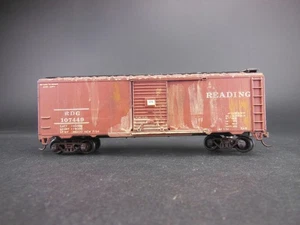 HO SCALE WEATHRED RDG 107449 READING 40' BOX CAR - Picture 1 of 4