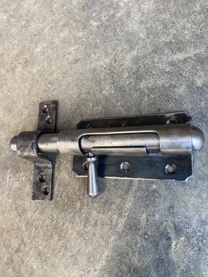 Ancien  verrou en fer pour porte, serrure ferrure heurtoir penture - Photo 1/4