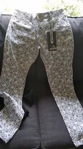 NWT - Jordache Skinny Blue Floral Pants - 8 - Picture 1 of 3