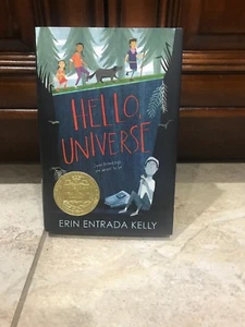 **Hello, Universe**by Kelly, Erin Entrada** - Imagen 1 de 4