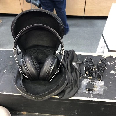 Sennheiser HD 1 Auriculares con cable aislantes de sonido sobre la oreja - Negros HD1 Foto 1 de 4