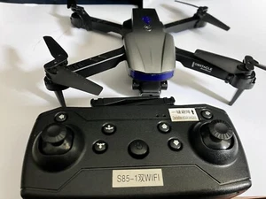 drone con telecamera - Foto 1 di 4