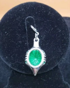 Vtg. 1975 Sarah Coventry "Christmas Charm" Charm/Pendant - Picture 1 of 6