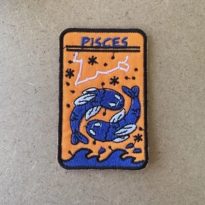 PISCES Embroidered Iron-on Patch ~ Retro Zodiac Sign Design ~ 3"x 2" - Picture 1 of 3