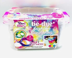It's So Me - Tie Dye Fashion Bandana Kit, Arts & Crafts, includes 3 Bandanas - Imagen 1 de 2