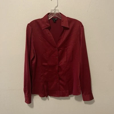 EAST 5TH Top Rojo Cuello en V Manga Larga Satinado Botón M Foto 1 de 4