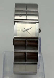 Women’s Nixon Wrist Watch — Reloj De Mujer Marca Nixon - Picture 1 of 9