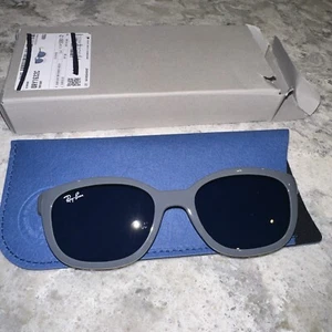   Ray-Ban RY1632C Youth Sunglasses – Dark Gray & Green (Style 4056) — FOR PARTS  - Picture 1 of 3