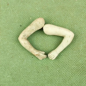 Antique porcelain dollhouse doll arms, elastic fixing, 3.8" & 4", Germany - Picture 1 of 5