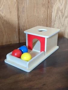 Adena Montessori Full Size Object Permanence Box with Tray Three Balls - Picture 1 of 4