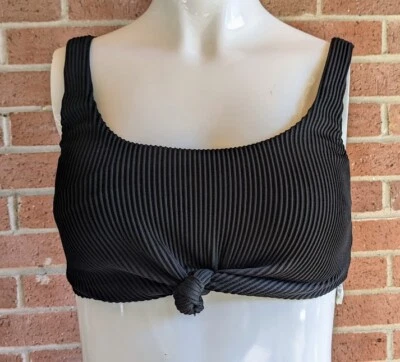 Top de bikini de natación Hollister para mujer talla M acanalado torcido frontal básico negro playero Foto 1 de 4