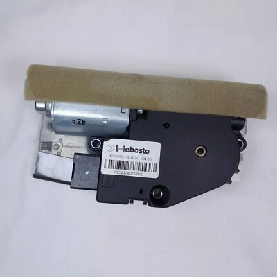 2003-2005 Infiniti FX35 FX45 Sunroof Regulator Motor Assembly 91295-CG220 OEM - Image 1 of 4