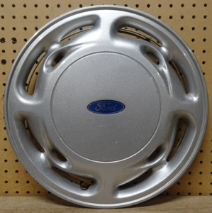 1 OEM Used 1995-1997 Ford Windstar 15" Hubcap Wheel Cover F58a1130cb 919 - Picture 1 of 5