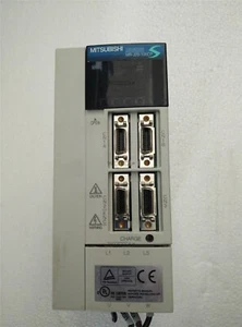 Used FM082 Servo Drive Mitsubishi MR-J2S-100CP 1Kw Good Condition cc - Foto 1 di 2