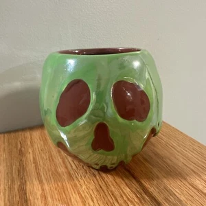 Disney Snow White Poison Apple Poured Candle New Unused Soy Candle Unlit - Picture 1 of 6