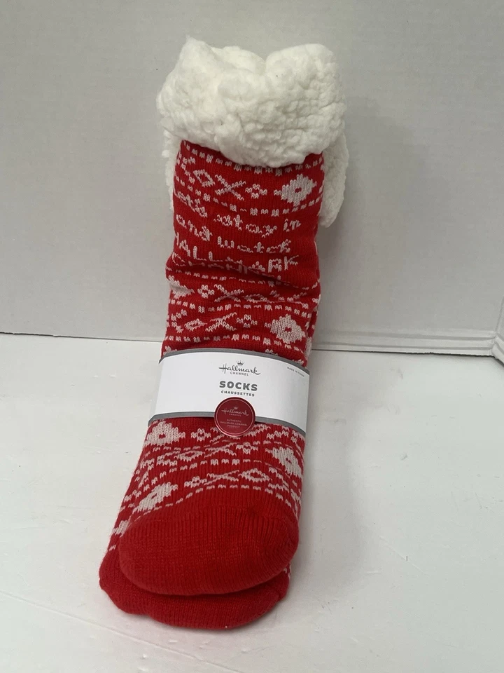 Hallmark Channel 舒适圣诞袜 厚暖红色和白色 - 绿色握把 - 全新 — 第 1/4 张图片