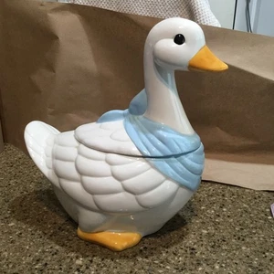 Vintage 70's "Welcome Taiwan" White Goose/Duck Cookie Jar with Light Blue Ribbon - Picture 1 of 12