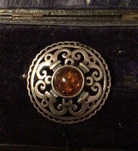 Vintage Silver Hallmarked Malcolm Gray Celtic Brooch - Amber Centre - Picture 1 of 4