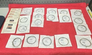 LOTTO CORDE CHITARRA GIBSON MARTIN 24 PZ NOS - Foto 1 di 12