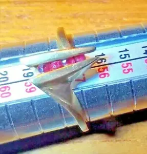 Anello con rubini 12 k, 4 rubini, misura 8 - Foto 1 di 12