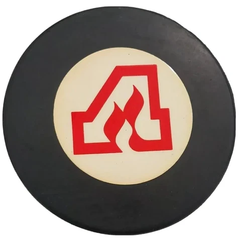 VINTAGE 1974-75 ATLANTA FLAMES  NHL SOUVENIR HOCKEY PUCK VICEROY CANADA Cover