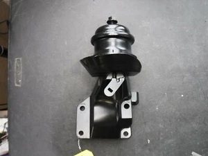 2003-2007 Infiniti G35 / FX35 left driver engine motor mount bracket   D74 - Bild 1 von 5