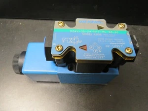 Vickers DG4V-3S-2A-M-FTWL-B5-60 Valvola 120v - Foto 1 di 5