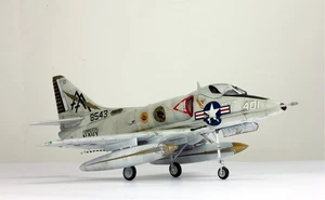 PreSale 1:48 ProBuilt US Navy A-4C Skyhawk Vietnam war - Picture 1 of 24