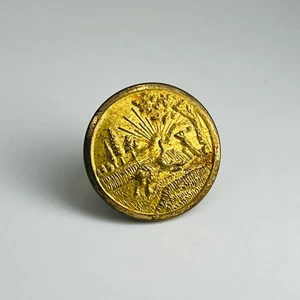 SUPERIOR QUALITY MAN CHOPPING TREE BUCKING BULL Embossed Brass Button SB5-34 - Picture 1 of 3