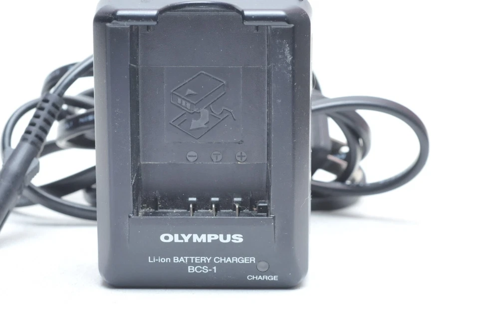 Olympus OEM BCS-1 Battery Charger for E-PL1, E-P3, E-P1,Evolt E-420 - Image 1 of 1