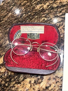 Anteojos vintage American Optical ornamentados con montura dorada - Imagen 1 de 10