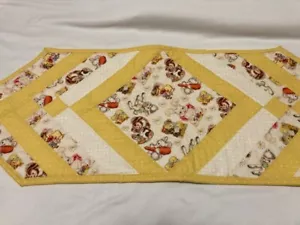 EASTER "Vintage Bunnies" Quilted Table Runner REVERSIBLE TO SPRING - Picture 1 of 7