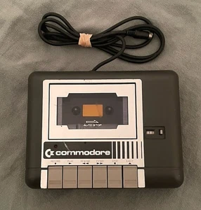 Unidad de cinta Commodore 64 Datasette C64 computadora sin probar limpia - Imagen 1 de 3