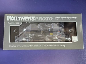 HO Scale Walthers Proto Trinity 14,000 Molten Sulfur Tank Car, GATX 7966 - Picture 1 of 4