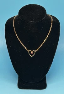 Vintage Avon signierter goldfarbener Herzanhänger mit rotem Stein - Bild 1 von 5