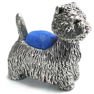 Terrier galés escocés o inglés de peltre con cojín de alfiler azul costura coleccionable - Imagen 1 de 8