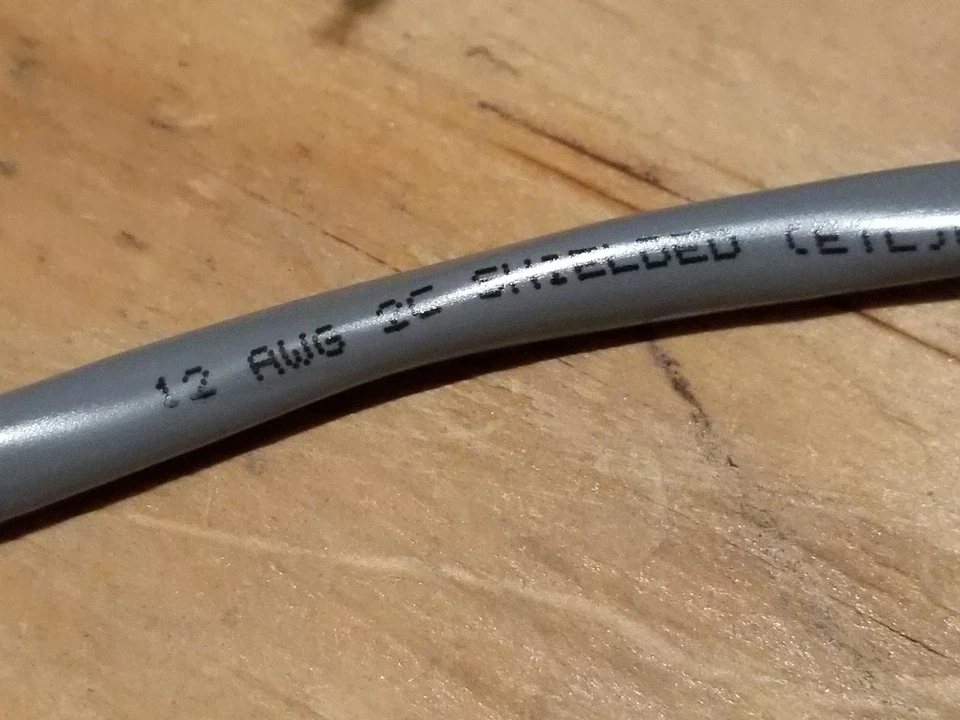Cable de comunicación/alarma elevadora blindada Advanced Digital 11202RSD 12/2C/50 pies Foto 1 de 4