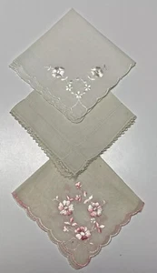 Lot Of 3 Vintage Ladies Handkerchiefs / Hankies (2) EMBROIDERED - K 37 - Picture 1 of 1