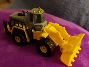 RUGGED & TOUGH 4" LONG 2012 TONKA EXCAVATOR DIECAST VERY DETAILED AZTEC YELLOW - Picture 1 of 12