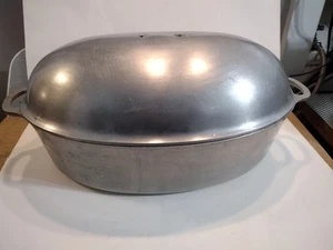 Household Institute Cooking Utensils Cast Aluminum Oven Roaster with Lid  18½" - Picture 1 of 10