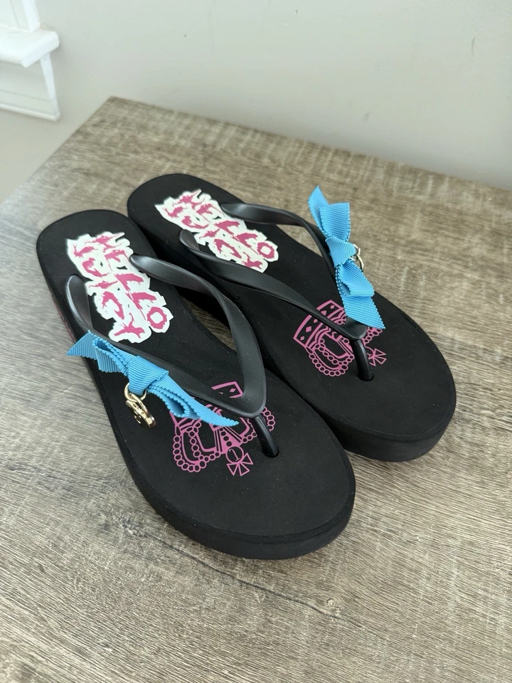 NUEVO EN CAJA JUICY COUTURE K617 Sandalias de cuña con lazo negras talla 7M Foto 1 de 4